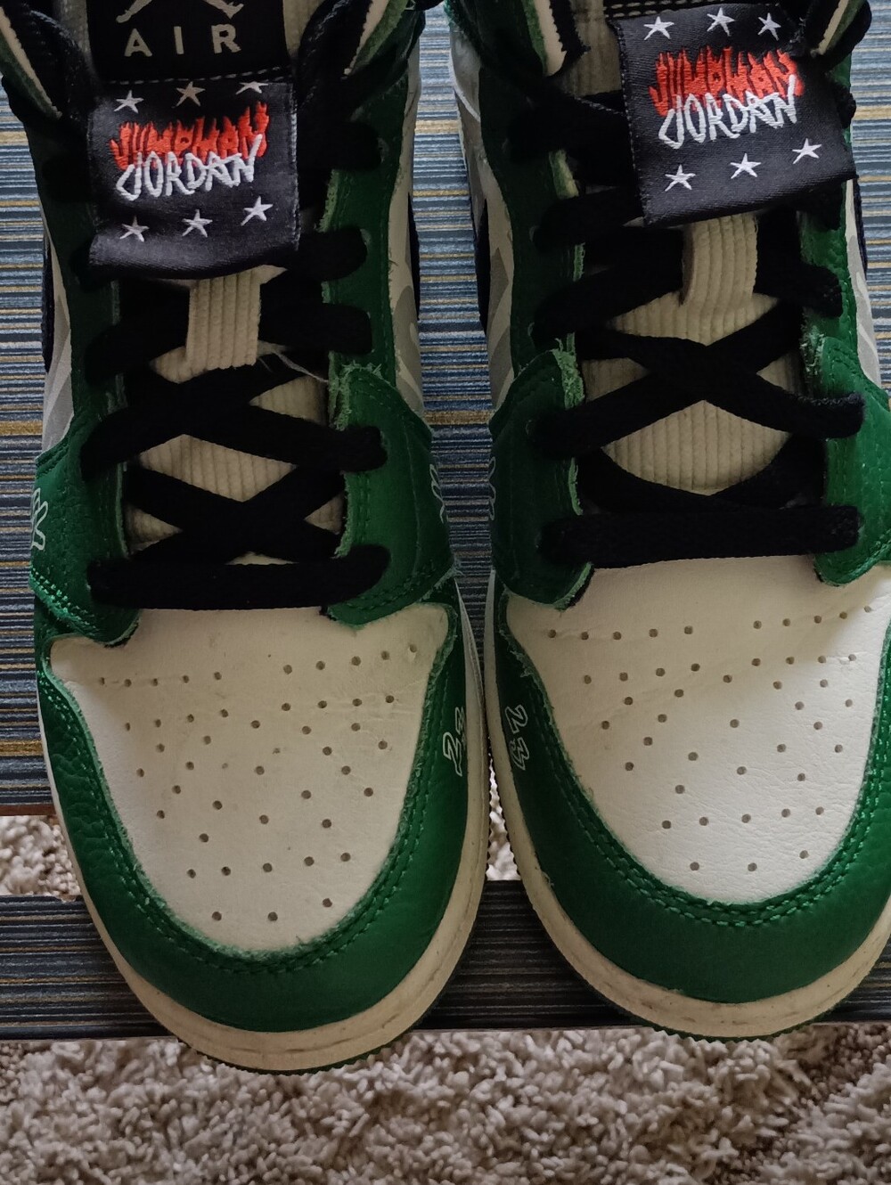 Nike Air Jordan 1 Mid GS Pine Green White Colorway